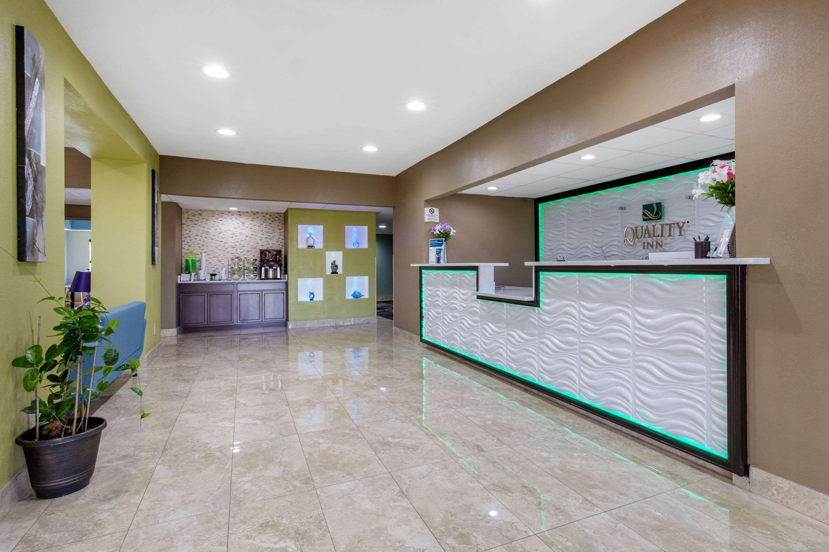 Quality Inn Cadiz Exterior foto