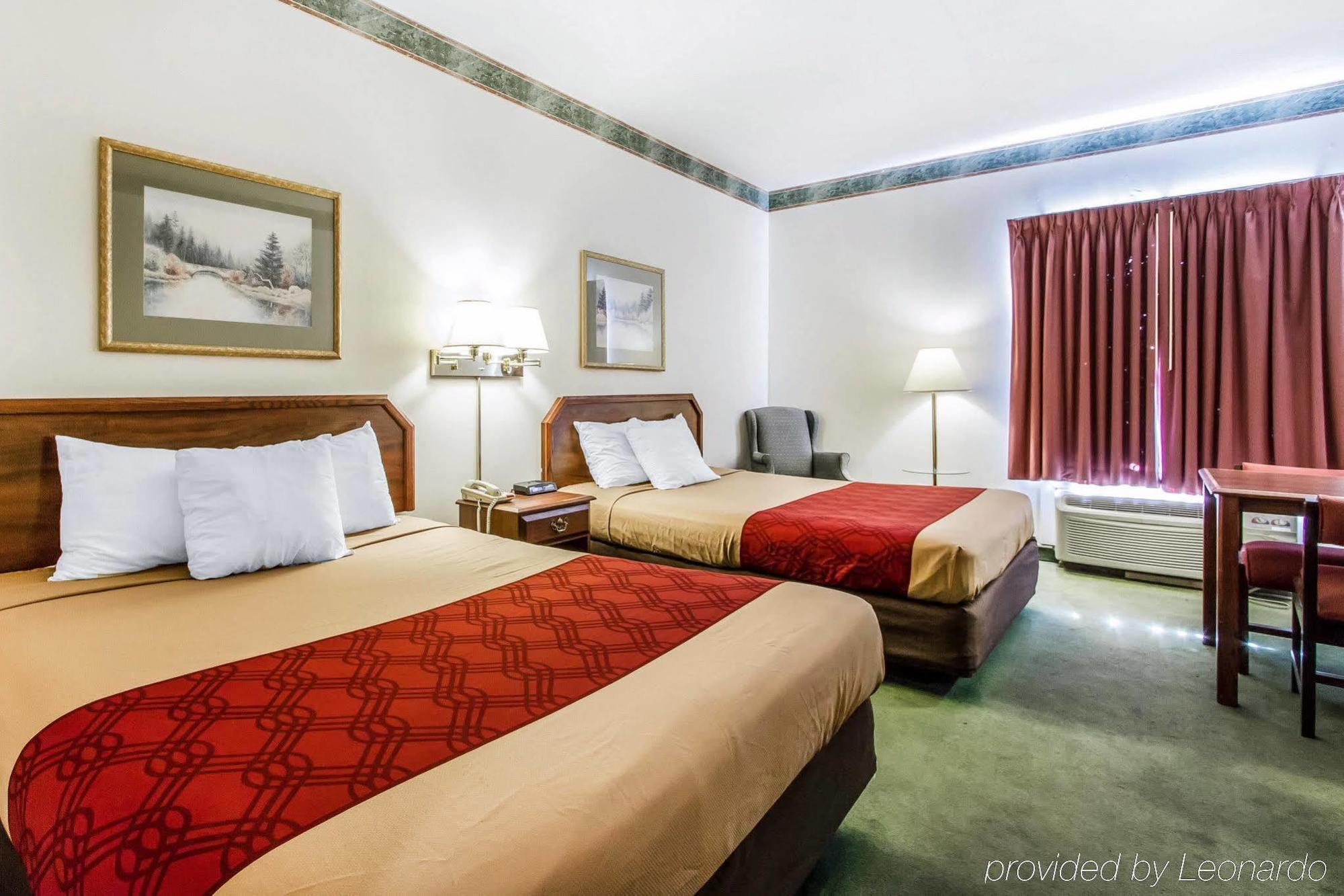 Quality Inn Cadiz Exterior foto